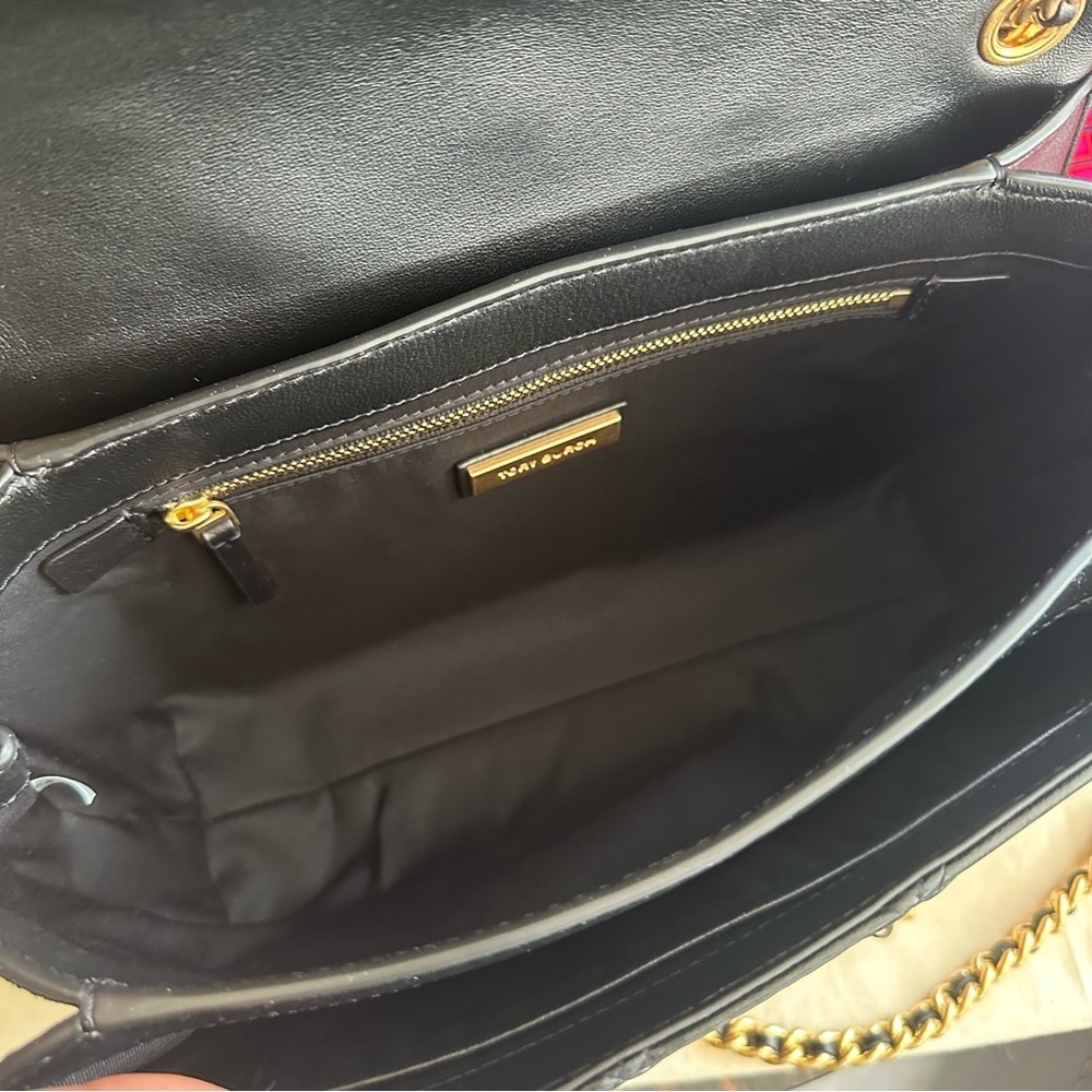 Tory Burch Elegant Black Leather Fleming Soft Convertible Shoulder Bag - Picture 14 of 16